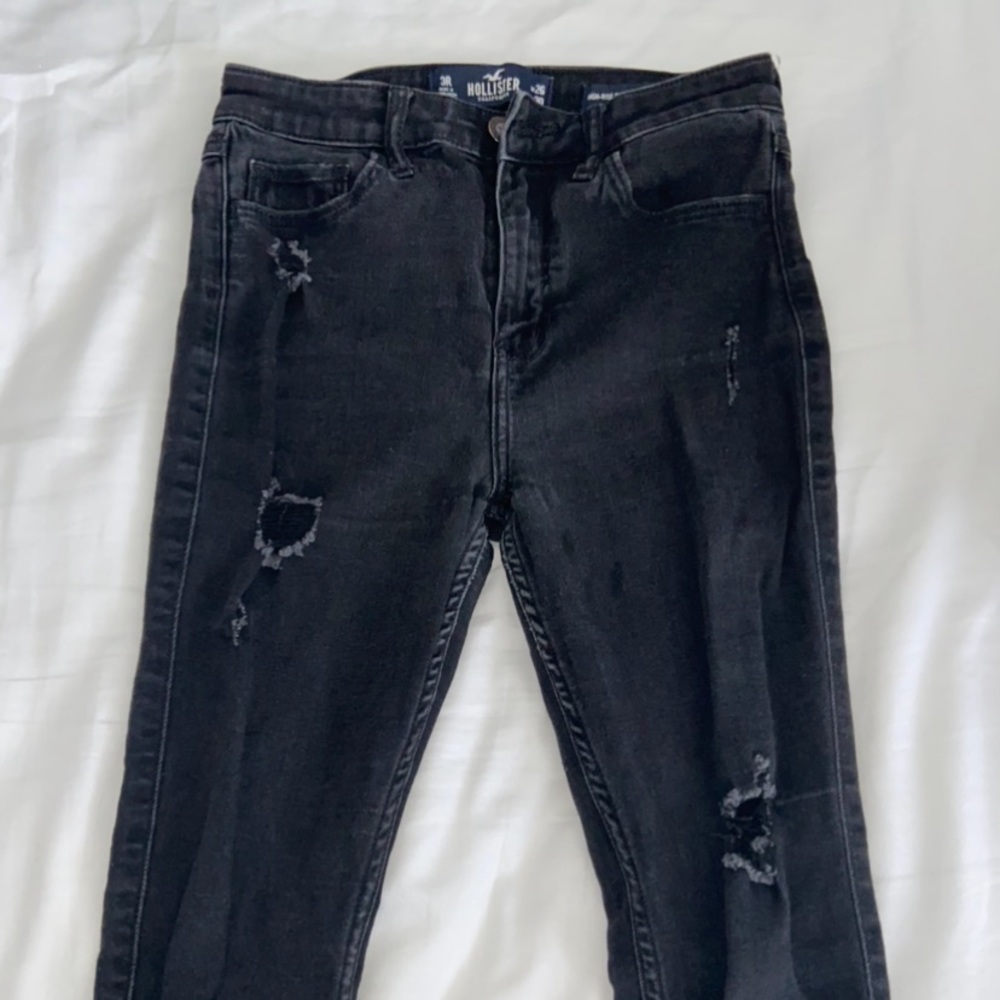 Black High Rise Super Skinny Hollister jeans, size 3R, 26W 30L
